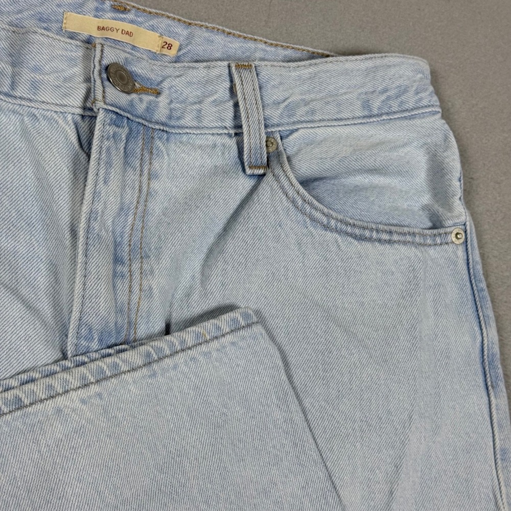 Levis Baggy Dad Jeans Light Wash Blue Wide Leg Denim Womens 28